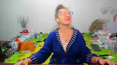 Snapshot of richlucky555 chatting on 12-07-24, 02:13 Anna - not anna - right Anna online show from 12-07-24, 02:13