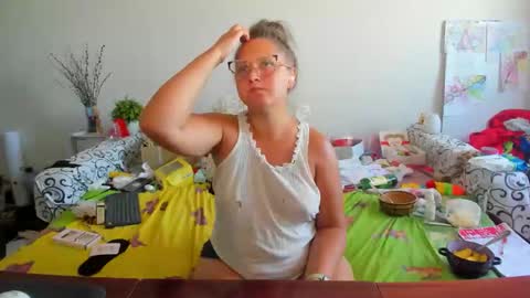 Snapshot of richlucky555 chatting on 09-14-25, 12:59 Anna - not anna - right Anna online show from 09-14-25, 12:59
