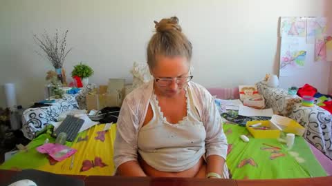 Snapshot of richlucky555 chatting on 09-25-25, 12:31 Anna - not anna - right Anna online show from 09-25-25, 12:31