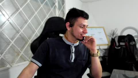 Snapshot of rick_diesel chatting on 12-29-24, 04:59 Rick Diesel online show from 12-29-24, 04:59