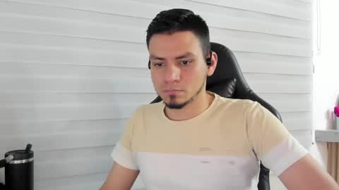 Snapshot of rick_diesel chatting on 09-19-25, 04:25 Rick Diesel online show from 09-19-25, 04:25