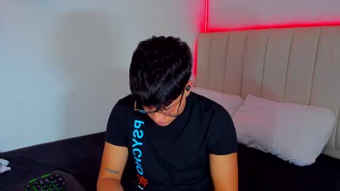 Snapshot of rick_shellby chatting on 04-07-26, 09:54 Rick online show from 04-07-26, 09:54