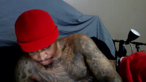 Snapshot of rickavelli chatting on 11-08-25, 01:00 Rick online show from 11-08-25, 01:00