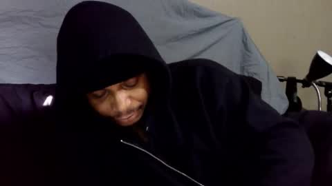 Snapshot of rickavelli chatting on 11-10-25, 02:38 Rick online show from 11-10-25, 02:38