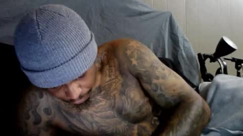 Snapshot of rickavelli chatting on 12-03-25, 03:21 Rick online show from 12-03-25, 03:21