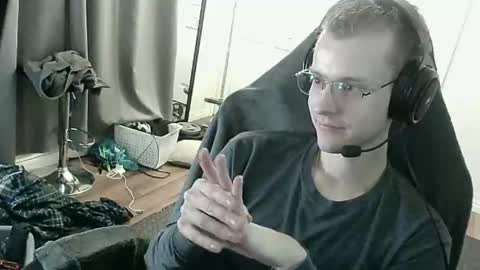 Snapshot of rickgosling chatting on 01-14-26, 01:17 rickgosling online show from 01-14-26, 01:17