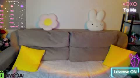 Snapshot of ricki_bloom chatting on 07-17-26, 01:23 Ricki online show from 07-17-26, 01:23
