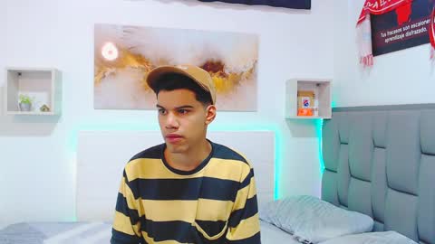 Snapshot of rickii_hot chatting on 04-03-26, 04:38 Ricki online show from 04-03-26, 04:38