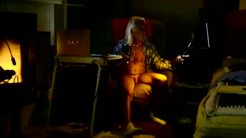 Snapshot of ricks4fun chatting on 06-03-26, 02:03 PINK HOLE TWINK online show from 06-03-26, 02:03