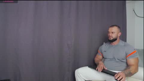 Snapshot of rickymiami1 chatting on 09-28-25, 06:46 rickymiami1 online show from 09-28-25, 06:46