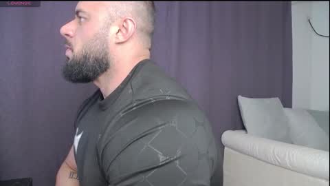 Snapshot of rickymiami1 chatting on 10-06-25, 05:43 rickymiami1 online show from 10-06-25, 05:43