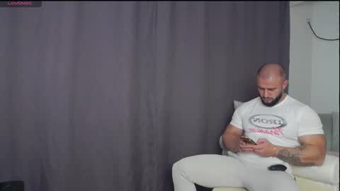 Snapshot of rickymiami1 chatting on 11-13-25, 08:52 rickymiami1 online show from 11-13-25, 08:52