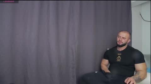 Snapshot of rickymiami1 chatting on 11-14-25, 06:39 rickymiami1 online show from 11-14-25, 06:39