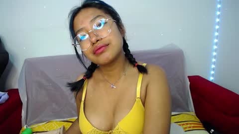 Snapshot of ricura_mily chatting on 01-24-25, 02:49 milena online show from 01-24-25, 02:49