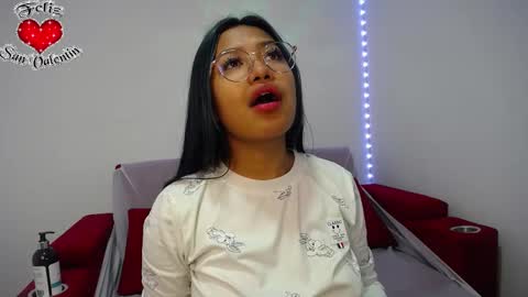 Snapshot of ricura_mily chatting on 02-11-25, 01:20 milena online show from 02-11-25, 01:20