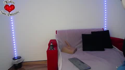 Snapshot of ricura_mily chatting on 03-02-25, 01:47 milena online show from 03-02-25, 01:47