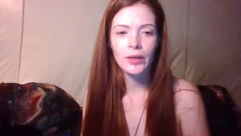 Snapshot of ridinghoodred chatting on 01-12-26, 10:20 ridinghoodred online show from 01-12-26, 10:20