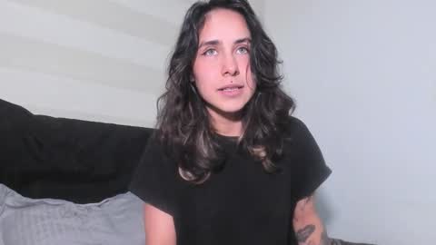 Riley online show from 10-07-25, 06:32