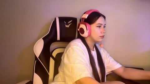 Emily online show from 10-02-25, 07:37