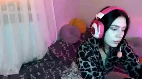 Emily online show from 10-10-25, 08:24