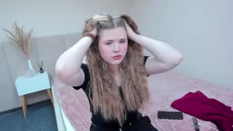 Snapshot of rina_babyyy chatting on 07-27-26, 02:07 rina_babyyy online show from 07-27-26, 02:07