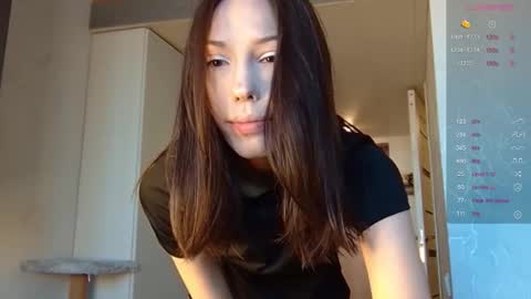 Snapshot of rinaray chatting on 09-26-25, 11:47 Rina online show from 09-26-25, 11:47