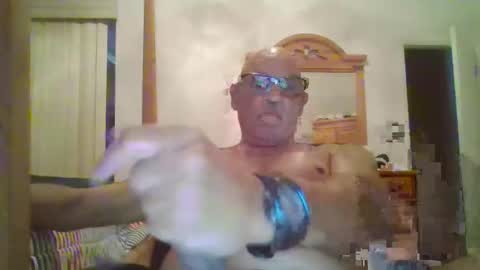 Snapshot of rionel chatting on 01-11-26, 03:22 RioNel online show from 01-11-26, 03:22