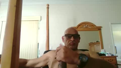 Snapshot of rionel chatting on 02-10-26, 06:56 RioNel online show from 02-10-26, 06:56