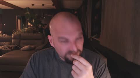 Snapshot of ripp3r chatting on 12-02-24, 07:05 Jack online show from 12-02-24, 07:05