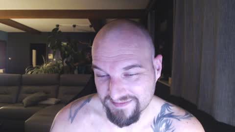 Snapshot of ripp3r chatting on 12-03-24, 05:01 Jack online show from 12-03-24, 05:01