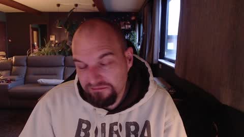 Snapshot of ripp3r chatting on 12-17-24, 03:06 Jack online show from 12-17-24, 03:06