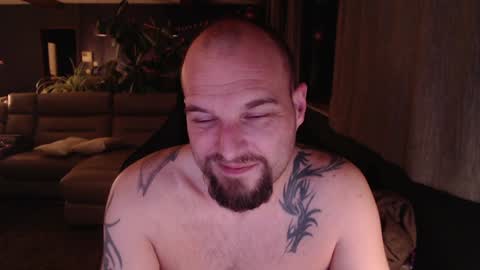 Snapshot of ripp3r chatting on 12-20-24, 03:14 Jack online show from 12-20-24, 03:14