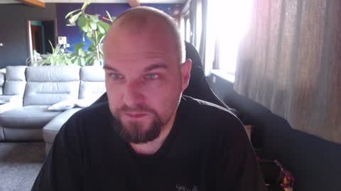 Snapshot of ripp3r chatting on 12-20-24, 01:22 Jack online show from 12-20-24, 01:22