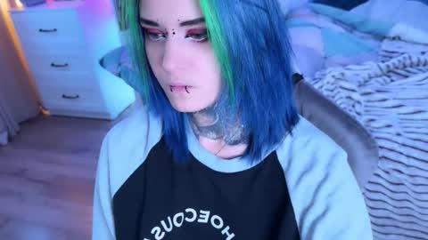   DianaBrite            fansl y online show from 09-30-25, 12:21