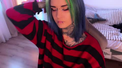   DianaBrite            fansl y online show from 10-03-25, 12:57