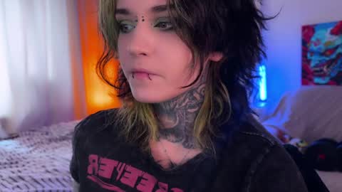   DianaBrite            fansl y online show from 04-28-26, 11:37