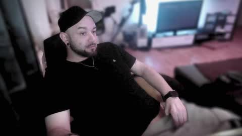 Snapshot of riptid3_ chatting on 02-20-25, 12:41 Ask Me online show from 02-20-25, 12:41