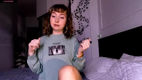 Snapshot of riri_rich chatting on 12-22-24, 06:49 Rita online show from 12-22-24, 06:49