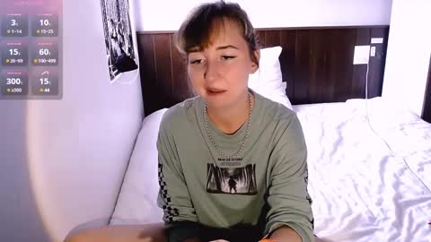 Snapshot of riri_rich chatting on 02-26-25, 08:04 Rita online show from 02-26-25, 08:04