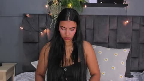 RIRI  online show from 09-17-25, 07:48