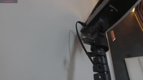 Snapshot of ririibrunette__ chatting on 02-01-26, 12:04 RIRI online show from 02-01-26, 12:04