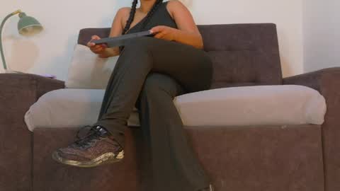 RIRI  online show from 06-05-26, 07:41