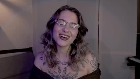 Snapshot of risha_laass chatting on 12-05-24, 07:17 risha_laass online show from 12-05-24, 07:17