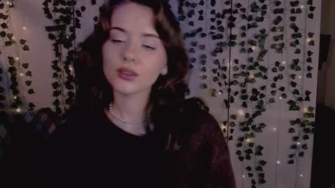 Snapshot of risha_laass chatting on 10-24-25, 08:16 risha_laass online show from 10-24-25, 08:16