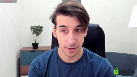 Snapshot of rishu_ chatting on 01-18-25, 10:17 VAnitas online show from 01-18-25, 10:17