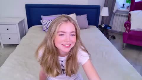 Snapshot of rita__shy chatting on 06-09-26, 04:18 Rita online show from 06-09-26, 04:18