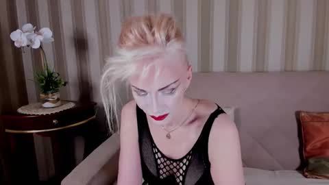 Snapshot of rita_farell chatting on 10-08-25, 08:39 rita_farell online show from 10-08-25, 08:39