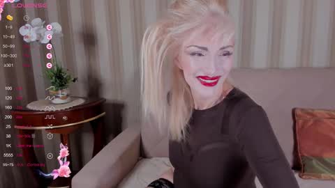 rita_farell online show from 11-08-25, 09:46