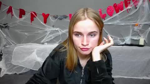 Snapshot of ritakiskis chatting on 10-14-25, 07:25 ritakiskis online show from 10-14-25, 07:25