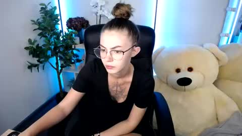 Snapshot of ritaneer chatting on 06-27-26, 12:22 ritaneer online show from 06-27-26, 12:22
